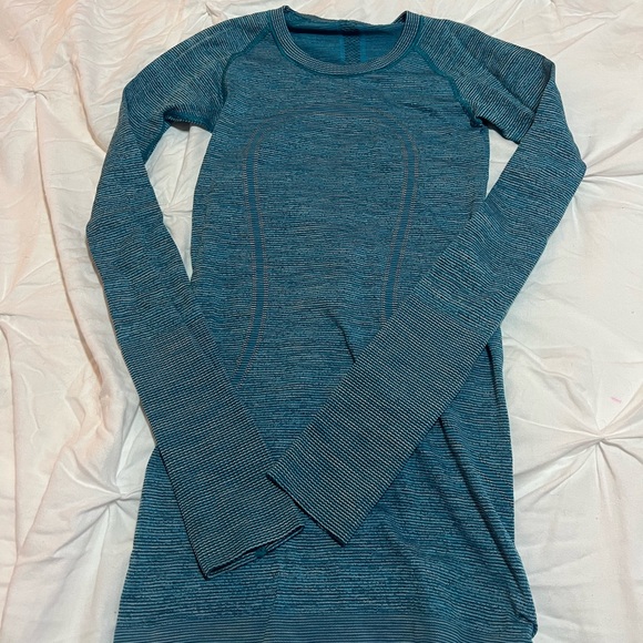 Long sleeve lululemon swiftly tech - Picture 1 of 2